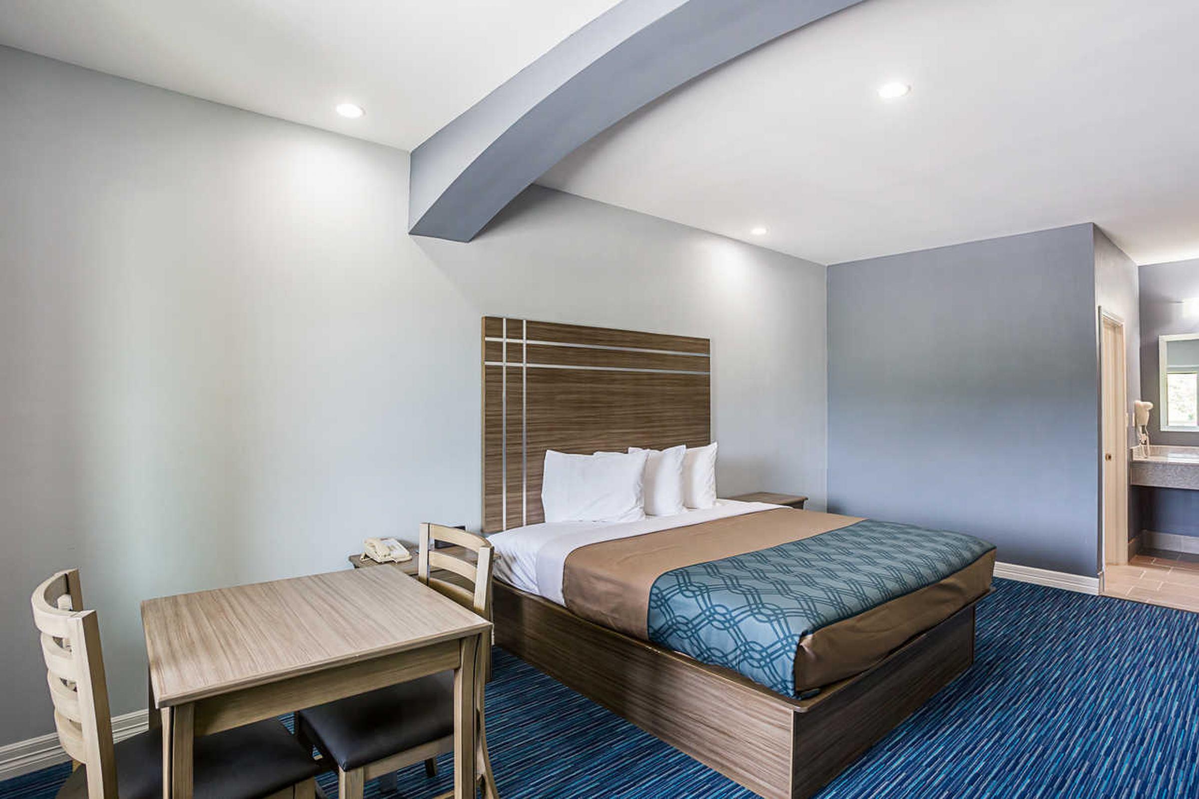 Rodeway Inn & Suites Кларксвілл Екстер'єр фото