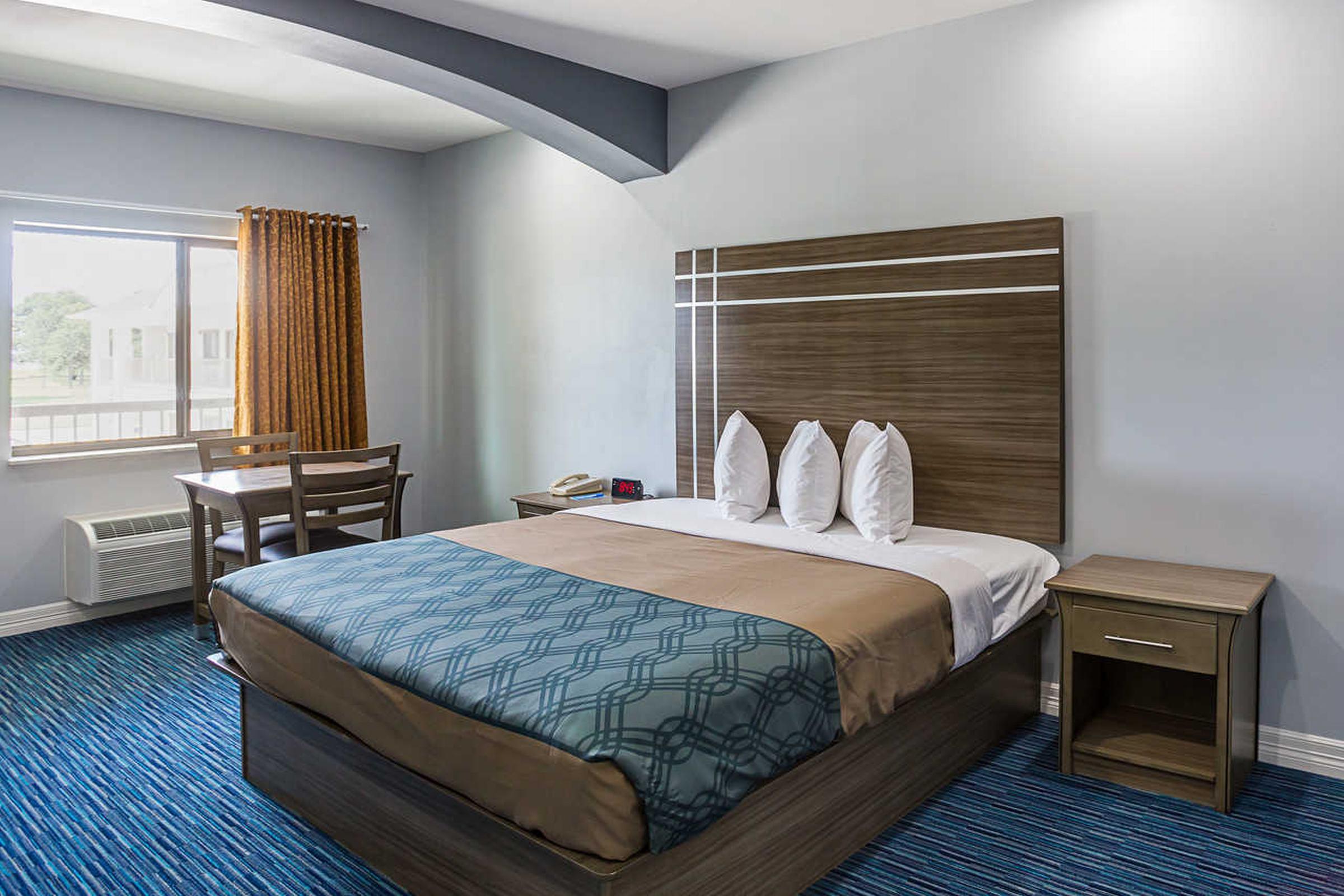 Rodeway Inn & Suites Кларксвілл Екстер'єр фото